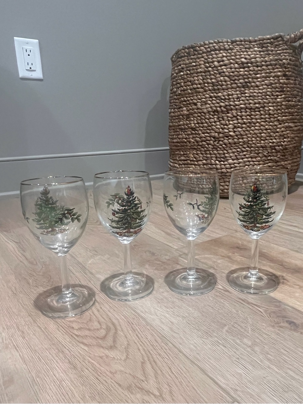Spode Holiday Christmas Tree Wine Glasses - Set of 4
